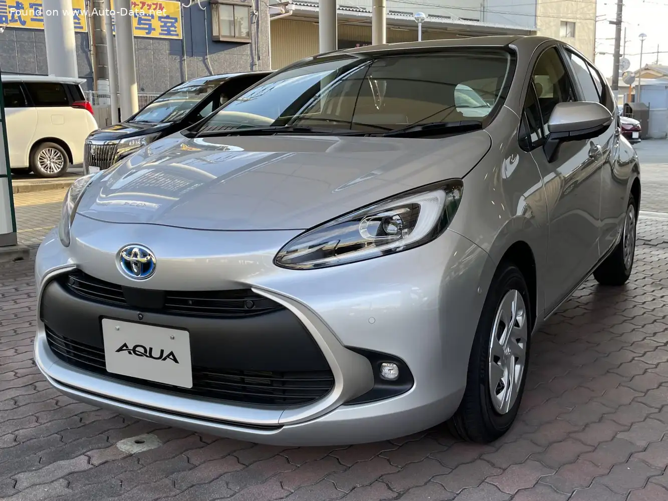 Review: 2021 Toyota Aqua II (XP210) 1.5L (116 Hp) Hybrid E-Four e-CVT
